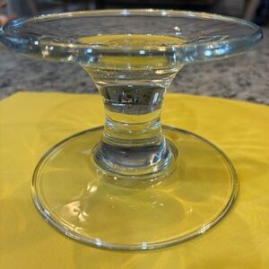 The Pampered Chef Clear Glass Cake Stand